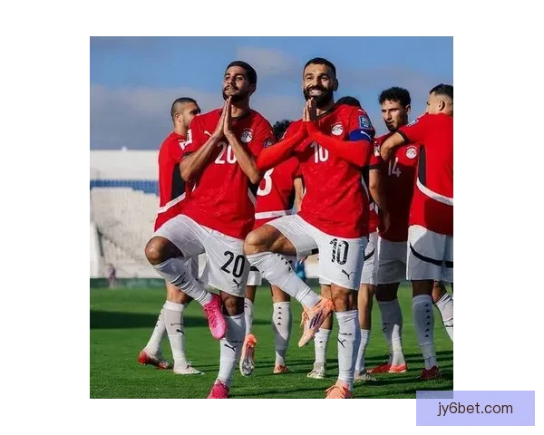 32岁依旧巅峰16战双榜第一萨拉赫火力全开引热议统治赛场